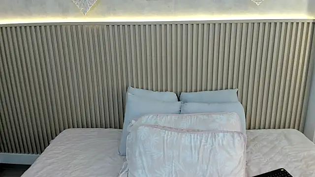 charlottebrowns  online show from 02-14-26, 12:49