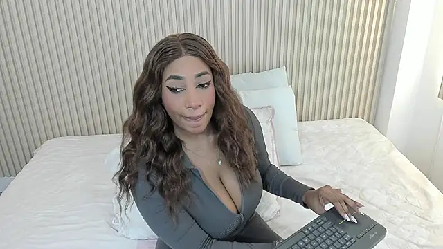 charlottebrowns  online show from 04-16-26, 12:17