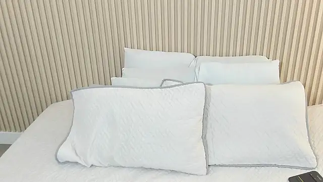 charlottebrowns  online show from 12-16-25, 01:04