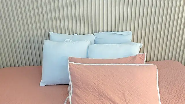 charlottebrowns  online show from 11-11-25, 12:11