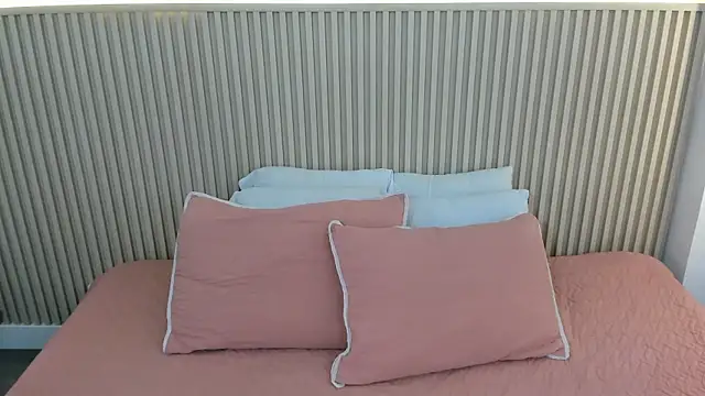Snapshot of charlottebrowns_ chatting on 07-14-26, 12:11 charlottebrowns online show from 07-14-26, 12:11