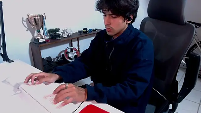 Thieves9 online show from 11-18-25, 05:11