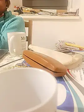 maleesa online show from 10-15-25, 06:49