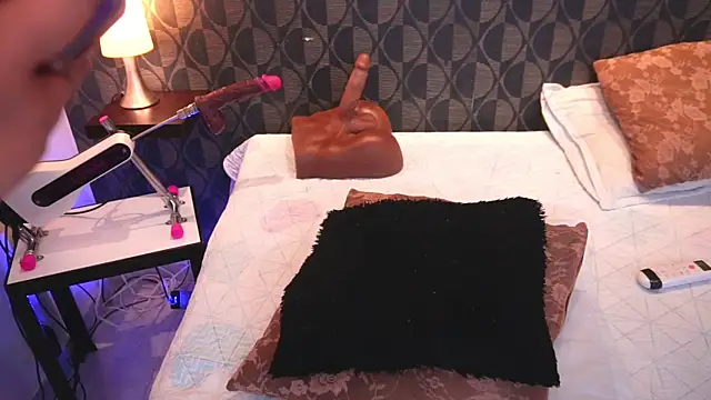 SharomRoss online show from 09-25-25, 04:57