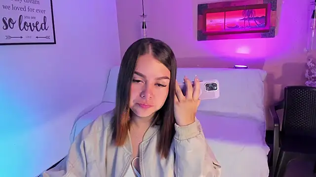 ArianaBaker online show from 09-21-25, 02:33