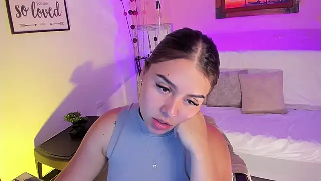 ArianaBaker online show from 10-18-25, 04:09