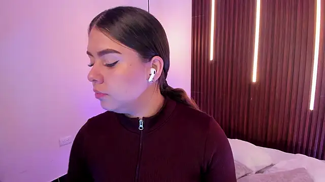 ArianaBaker online show from 03-25-26, 01:32