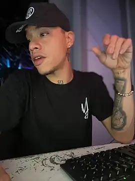 Osiiriis online show from 02-19-25, 06:44