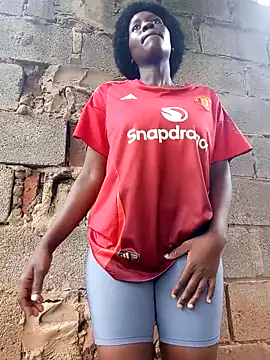 Snapshot of Swirly_blac chatting on 11-17-25, 06:39 Swirly blac online show from 11-17-25, 06:39