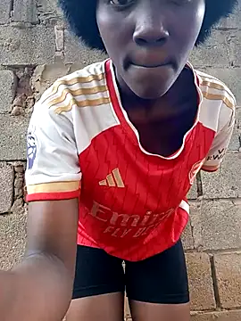 Snapshot of Swirly_blac chatting on 11-15-25, 07:45 Swirly blac online show from 11-15-25, 07:45