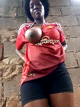 Snapshot of Swirly_blac chatting on 11-06-25, 09:13 Swirly blac online show from 11-06-25, 09:13