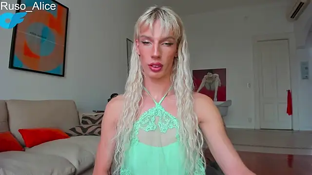 AliceSnowCatt online show from 03-08-25, 08:35