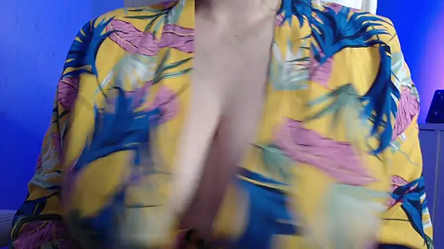 Snapshot of missdaniels chatting on 02-05-25, 11:50 missdaniels online show from 02-05-25, 11:50