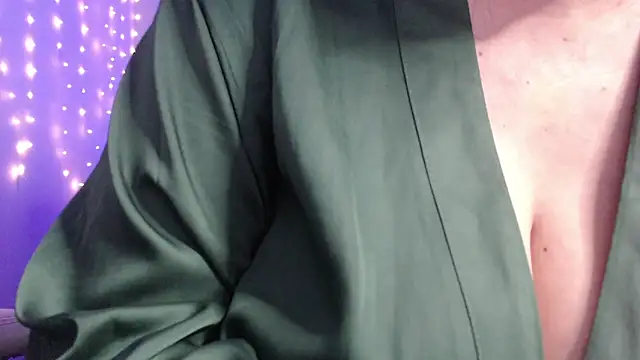 Snapshot of missdaniels chatting on 02-27-25, 02:03 missdaniels online show from 02-27-25, 02:03
