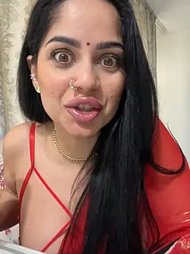 Snapshot of _adelle chatting on 05-02-26, 10:42 adelle online show from 05-02-26, 10:42