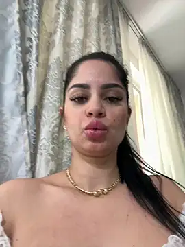 Snapshot of _adelle chatting on 04-16-26, 10:49 adelle online show from 04-16-26, 10:49
