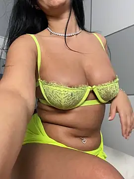 Snapshot of _adelle chatting on 03-19-25, 05:50 adelle online show from 03-19-25, 05:50