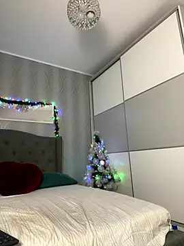  adelle online show from 12-18-25, 01:48