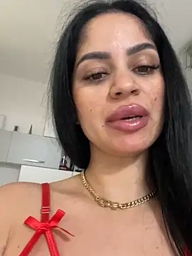 Snapshot of _adelle chatting on 04-19-26, 09:43 adelle online show from 04-19-26, 09:43