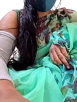 Snapshot of Archna-ji chatting on 03-08-25, 05:17 Archna-ji online show from 03-08-25, 05:17