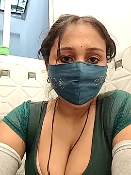 Snapshot of Archna-ji chatting on 02-28-25, 05:15 Archna-ji online show from 02-28-25, 05:15