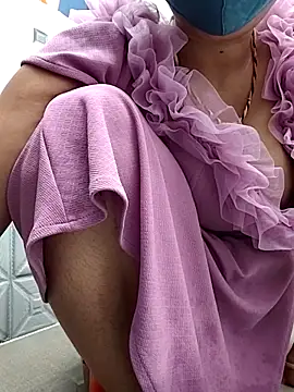 Snapshot of Archna-ji chatting on 10-17-25, 08:28 Archna-ji online show from 10-17-25, 08:28