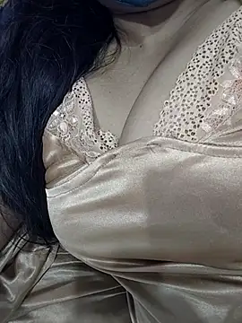 Snapshot of Archna-ji chatting on 09-15-25, 06:30 Archna-ji online show from 09-15-25, 06:30