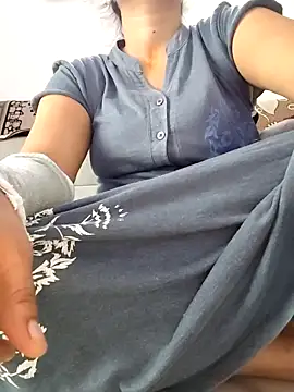 Snapshot of Archna-ji chatting on 06-12-26, 06:55 Archna-ji online show from 06-12-26, 06:55