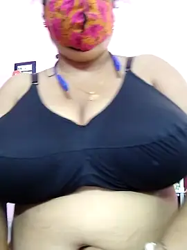 Snapshot of Kayra_34 chatting on 11-02-25, 06:29 Kayra 34 online show from 11-02-25, 06:29