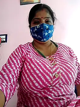 Snapshot of Kayra_34 chatting on 03-10-25, 06:49 Kayra 34 online show from 03-10-25, 06:49