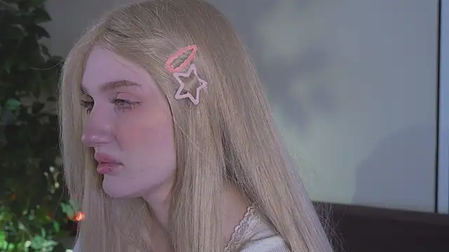 ELLIEJAY online show from 04-12-26, 07:11