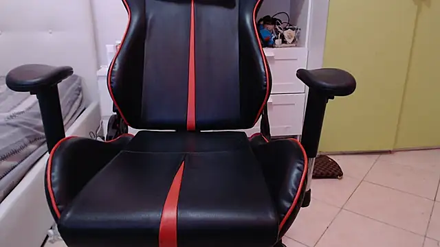 claudio20031 online show from 03-19-25, 08:11