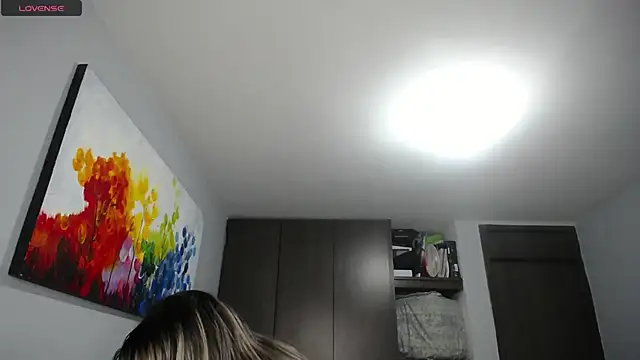 Valentina St online show from 11-16-25, 10:42