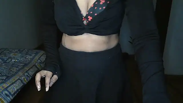 Suzie darling online show from 12-22-25, 02:01