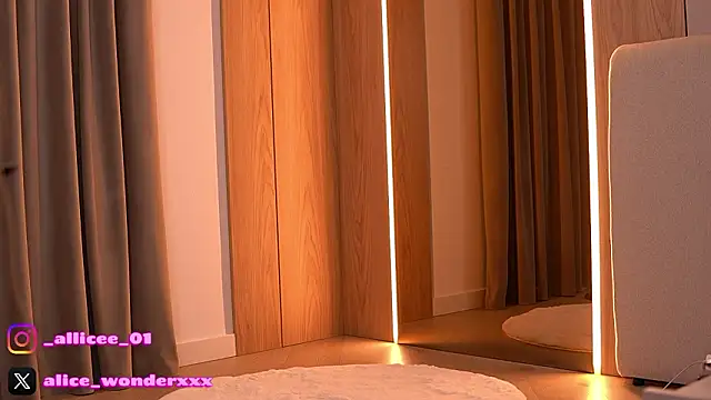 VanessaSimon online show from 03-06-26, 06:19