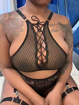 Snapshot of SexxyLunar chatting on 07-15-26, 04:52 SexxyLunar online show from 07-15-26, 04:52