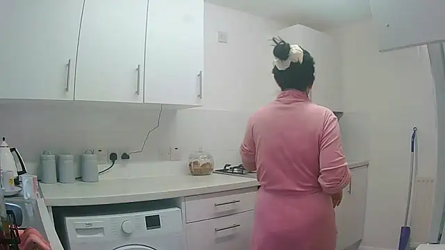 magical mia online show from 11-12-25, 08:51