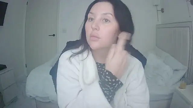 magical mia online show from 02-10-26, 02:05