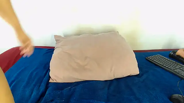 Snapshot of FAT_ASS27 chatting on 11-20-25, 05:46 FAT ASS27 online show from 11-20-25, 05:46