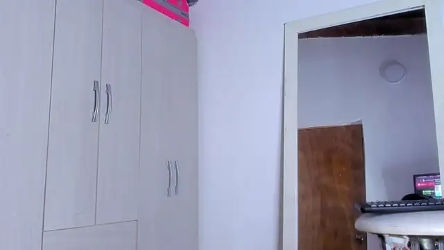 Kendall Hotsexy x online show from 03-25-26, 06:35