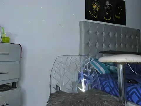Snapshot of Kendall_Hotsexy_x chatting on 10-01-25, 05:56 Kendall Hotsexy x online show from 10-01-25, 05:56