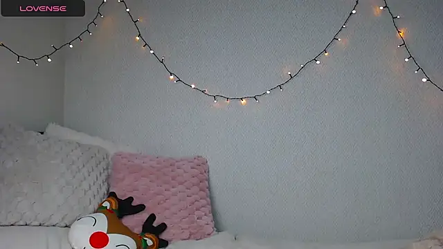 Snapshot of Nicole_blonde0 chatting on 01-20-25, 09:01 Nicole blonde0 online show from 01-20-25, 09:01