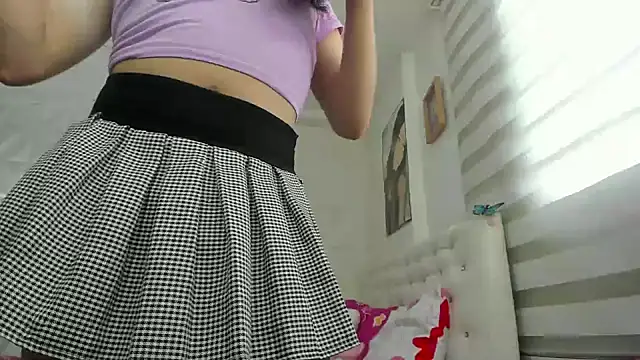 Snapshot of Ammy_Queen chatting on 09-23-25, 09:44 Ammy Queen online show from 09-23-25, 09:44