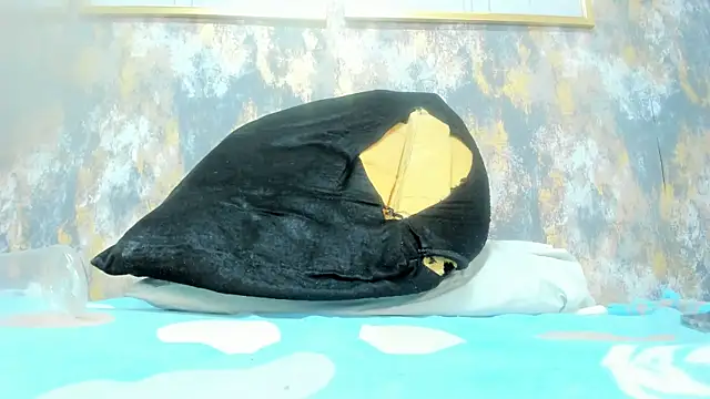 MonicaSchwartz online show from 12-21-25, 09:00