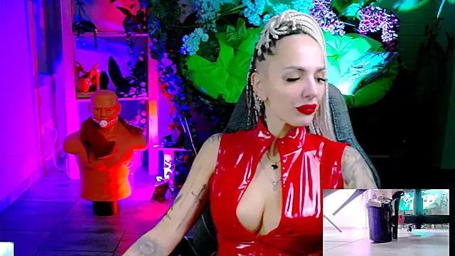 MonicaMaxwel online show from 12-15-25, 11:05