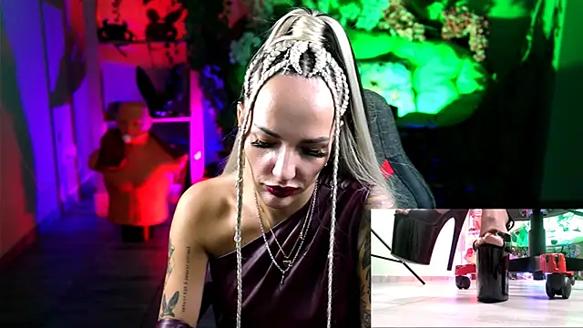 MonicaMaxwel online show from 10-15-25, 10:56