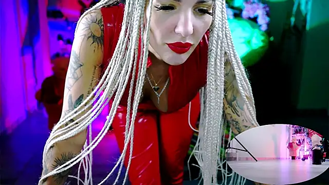 MonicaMaxwel online show from 12-04-25, 10:47