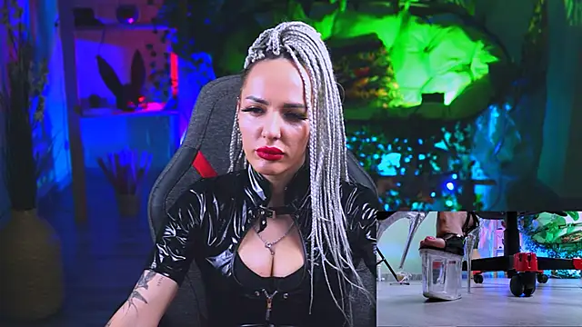 MonicaMaxwel online show from 03-05-25, 12:11