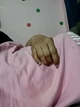 Snapshot of Ankita202 chatting on 10-15-25, 06:27 Ankita202 online show from 10-15-25, 06:27