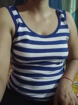 Snapshot of Ankita202 chatting on 05-25-26, 06:39 Ankita202 online show from 05-25-26, 06:39